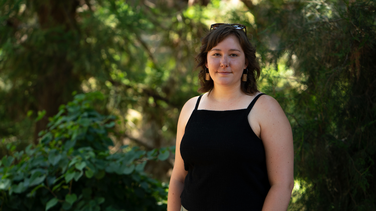 Amanda Frazier at the UC Davis Arboretum in June 2022. (Alysha Beck/UC Davis)