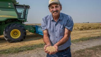 Arbuckle rice farmer George Tibbitts, a UC Davis alumnus, is just as enthusiastic about supporting students through philanthropy as he is about the fall harvest. He established the Nancy Rupp Tibbitts Scholarship in honor of his late wife, a beloved mentor to generations of UC Davis students.