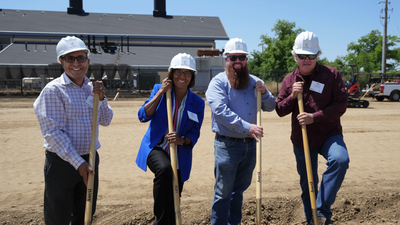 The golden shovels were out to ceremoniously break ground on a new greenhouse at UC Davis! The $5.25 million project will safeguard an important grapevine collection from red blotch disease and other pathogens.