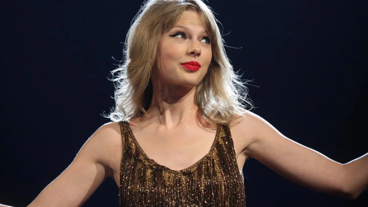 UC Davis plant scientists named their phenotype monitoring machine TSWIFT after singer-songwriter Taylor Swift. (Wikimedia Commons)
